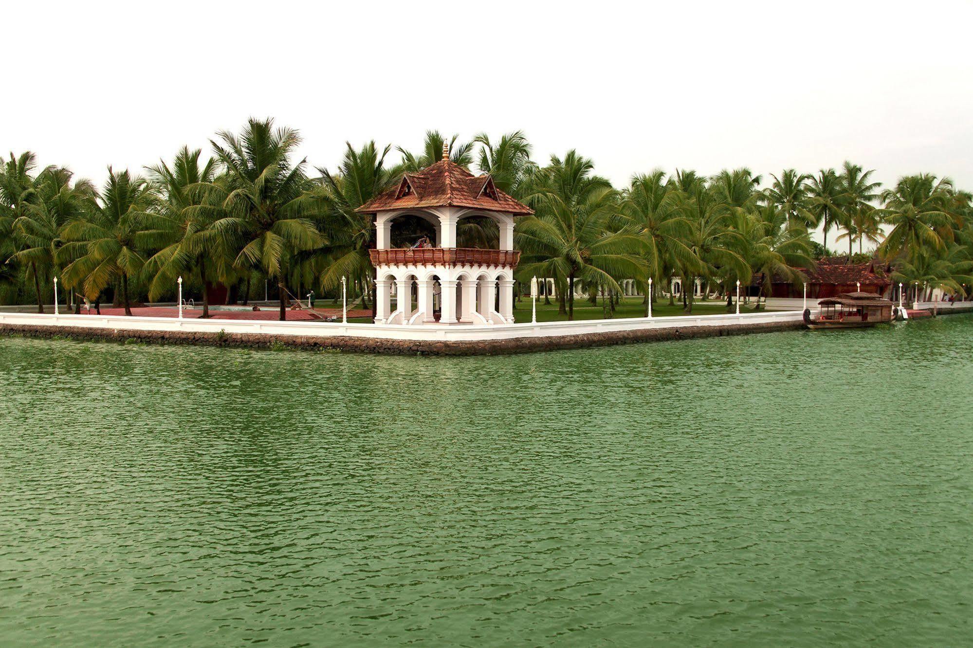 Soma Kerala Palace Murinjupuzha Exterior photo
